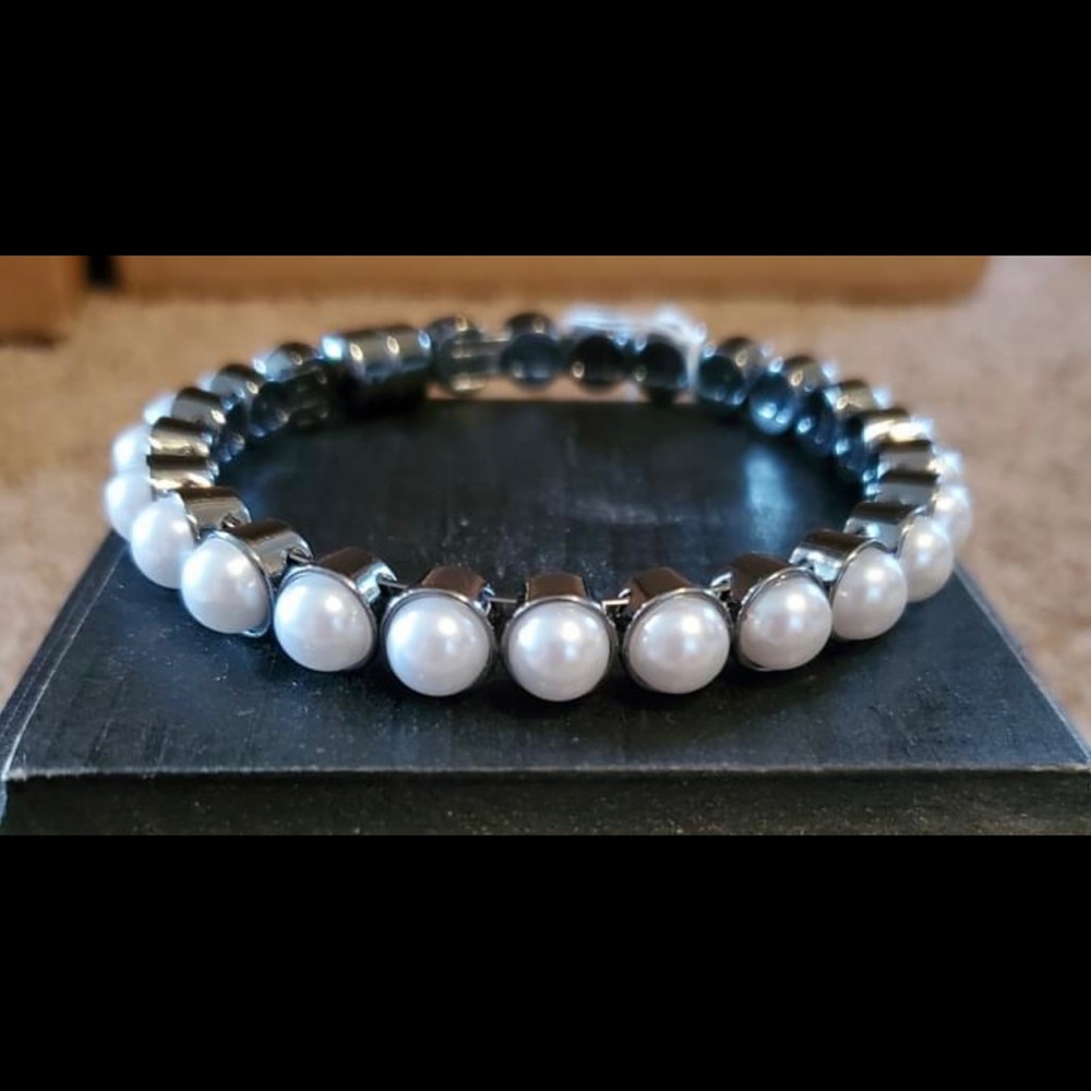 PlunderDesign pearl and gun metal magnetic bangle